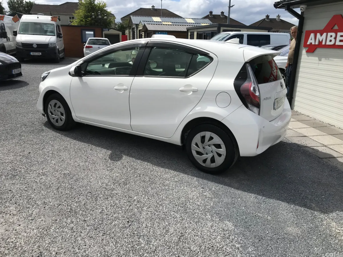 Toyota Aqua Hatchback, Petrol Hybrid, 2021, White