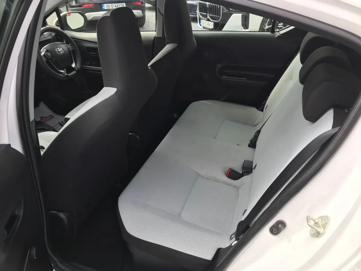 Toyota Aqua Hatchback, Petrol Hybrid, 2021, White