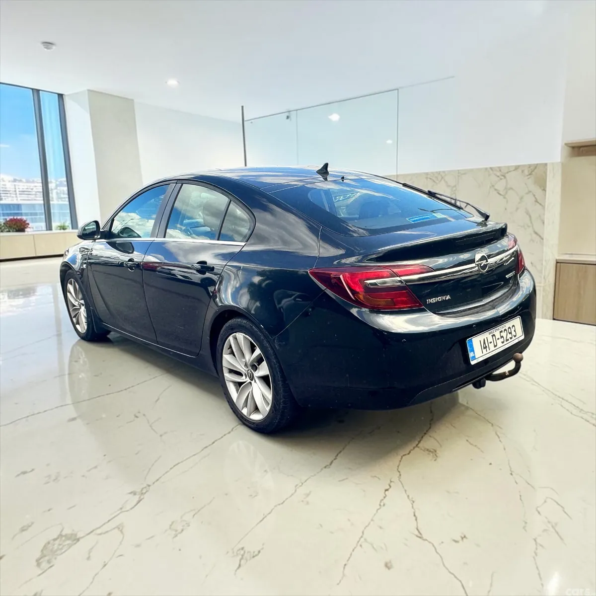 Opel Insignia Hatchback, Diesel, 2014, Black