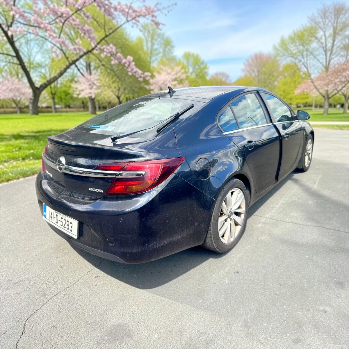 Opel Insignia Hatchback, Diesel, 2014, Black
