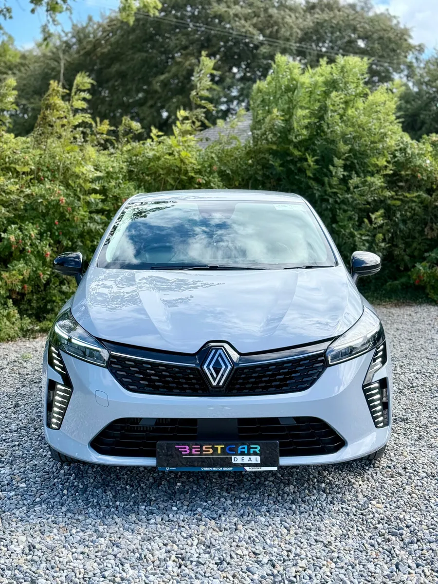 Renault Clio Hatchback, Petrol, 2024, Grey