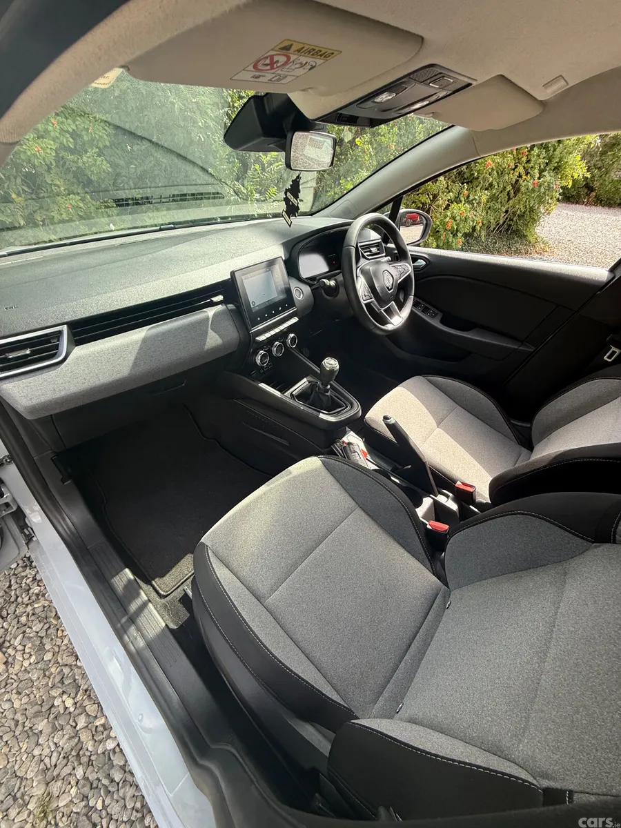 Renault Clio Hatchback, Petrol, 2024, Grey