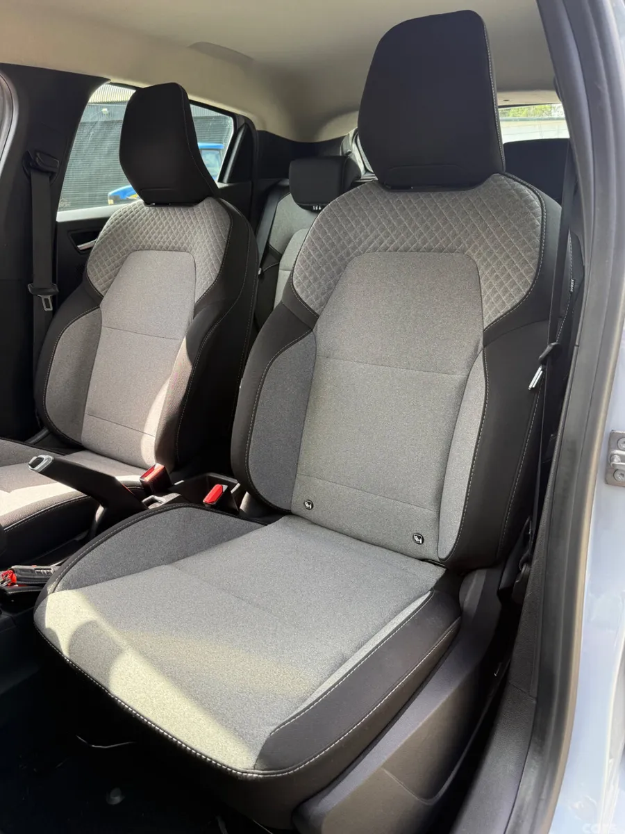 Renault Clio Hatchback, Petrol, 2024, Grey