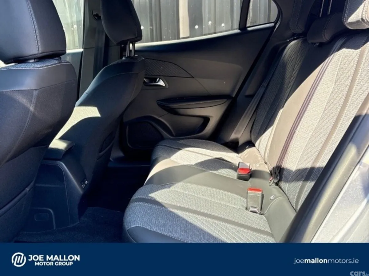 Peugeot 2008 MPV, Petrol, 2026, Grey