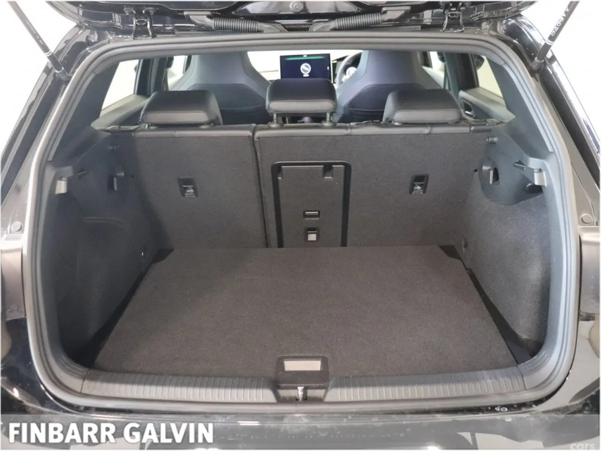 Volkswagen Golf Estate, Petrol, 2025, Black