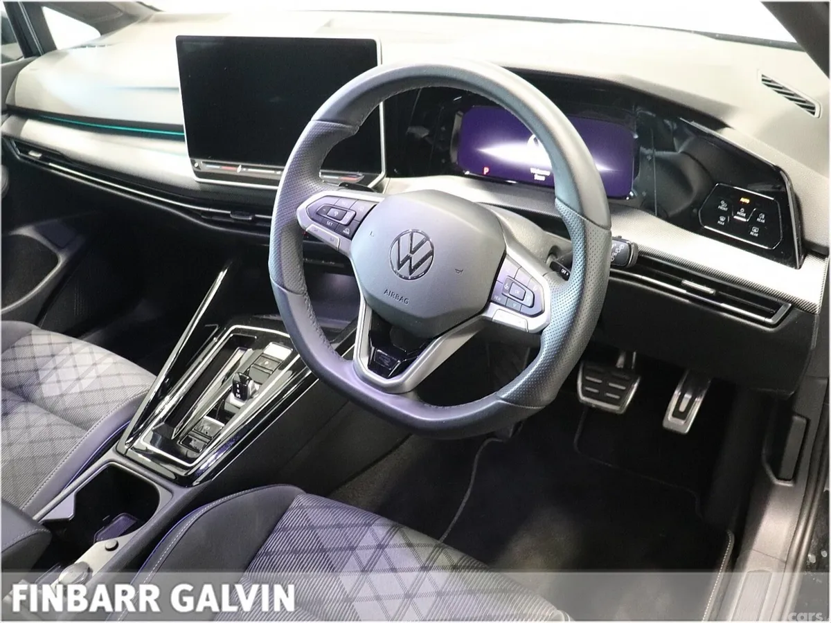 Volkswagen Golf Estate, Petrol, 2025, Black