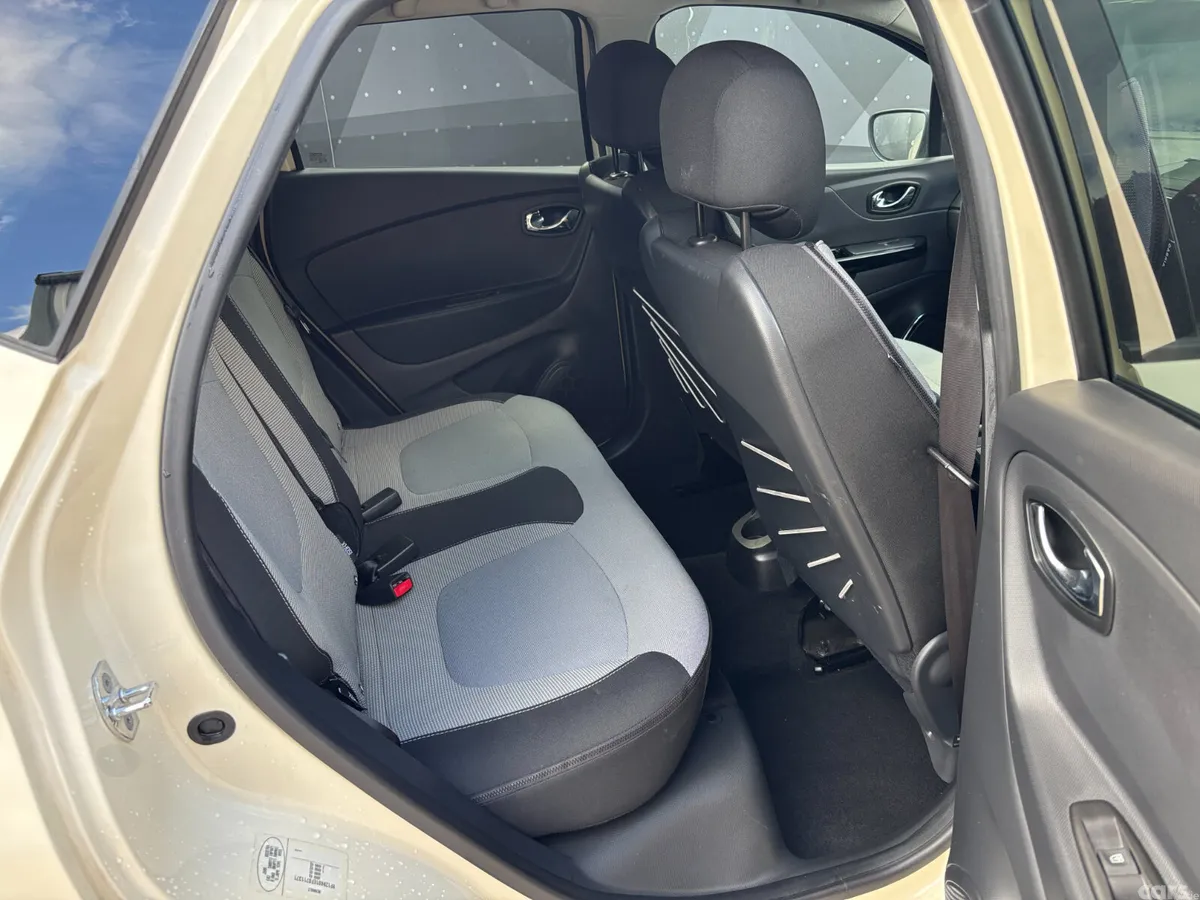 Renault Captur Hatchback, Petrol, 2015, Beige