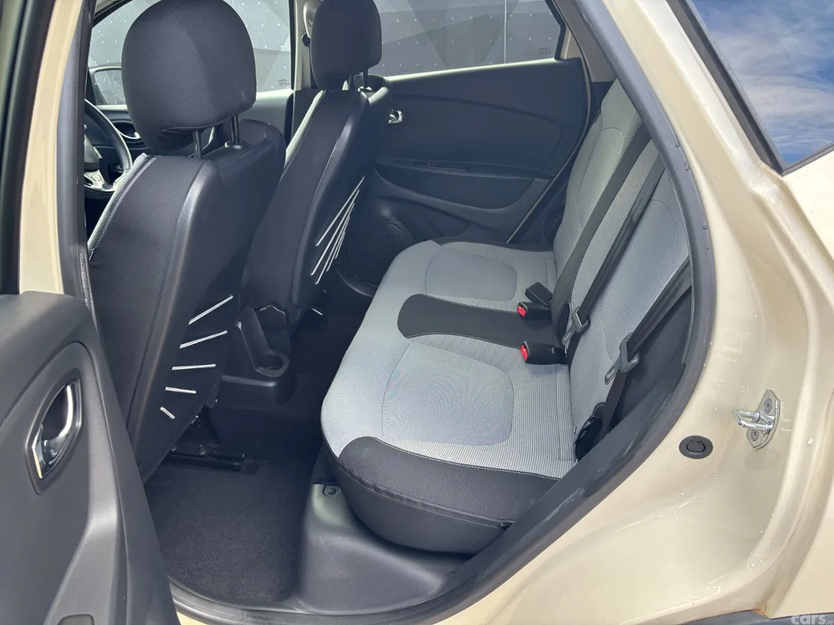 Renault Captur Hatchback, Petrol, 2015, Beige