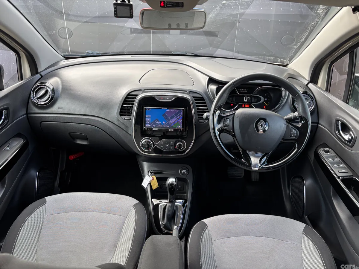 Renault Captur Hatchback, Petrol, 2015, Beige
