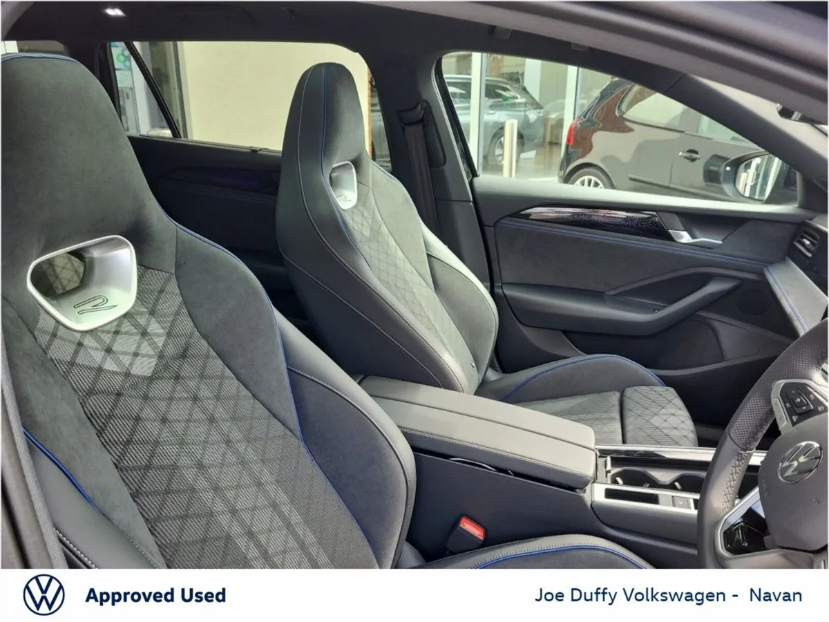 Volkswagen Passat Estate, Diesel, 2026, Black
