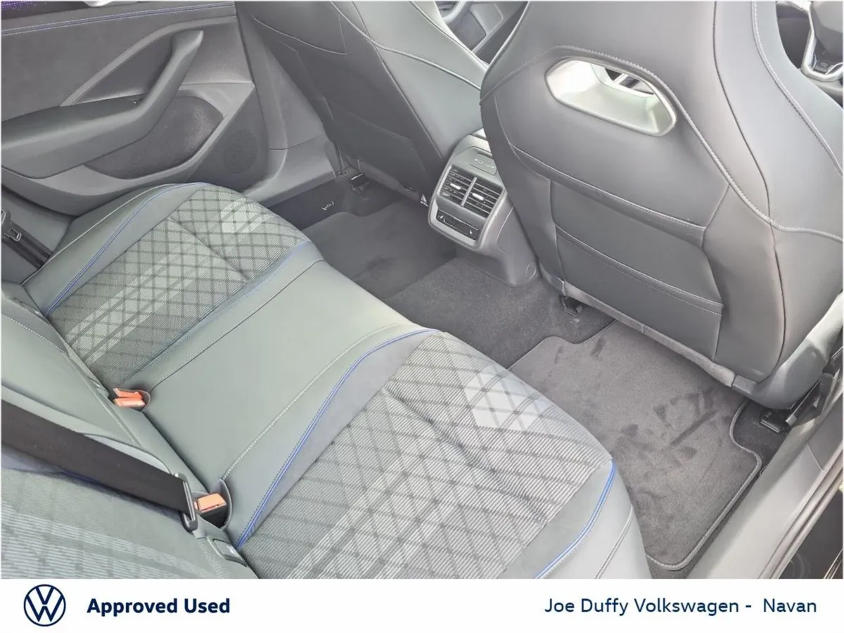Volkswagen Passat Estate, Diesel, 2026, Black