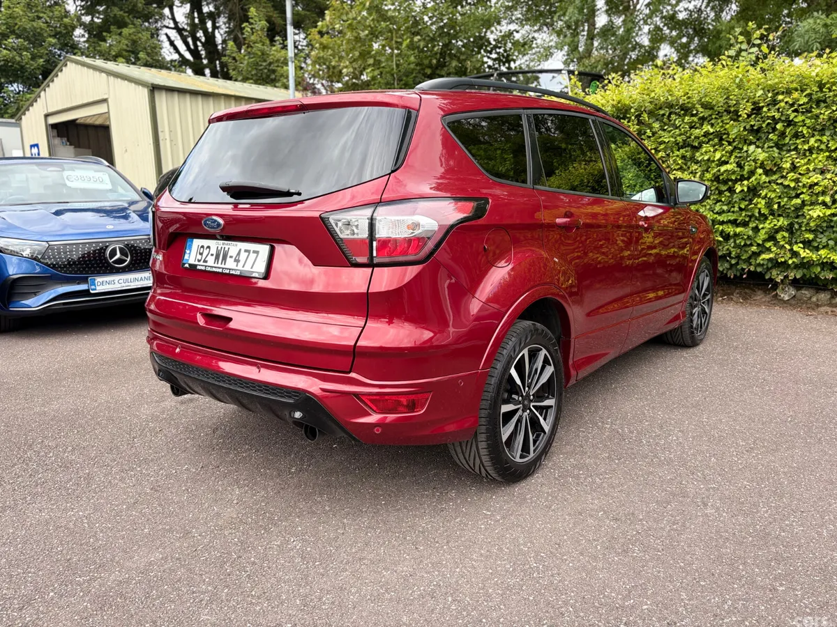 Ford Kuga SUV, Diesel, 2019, Red