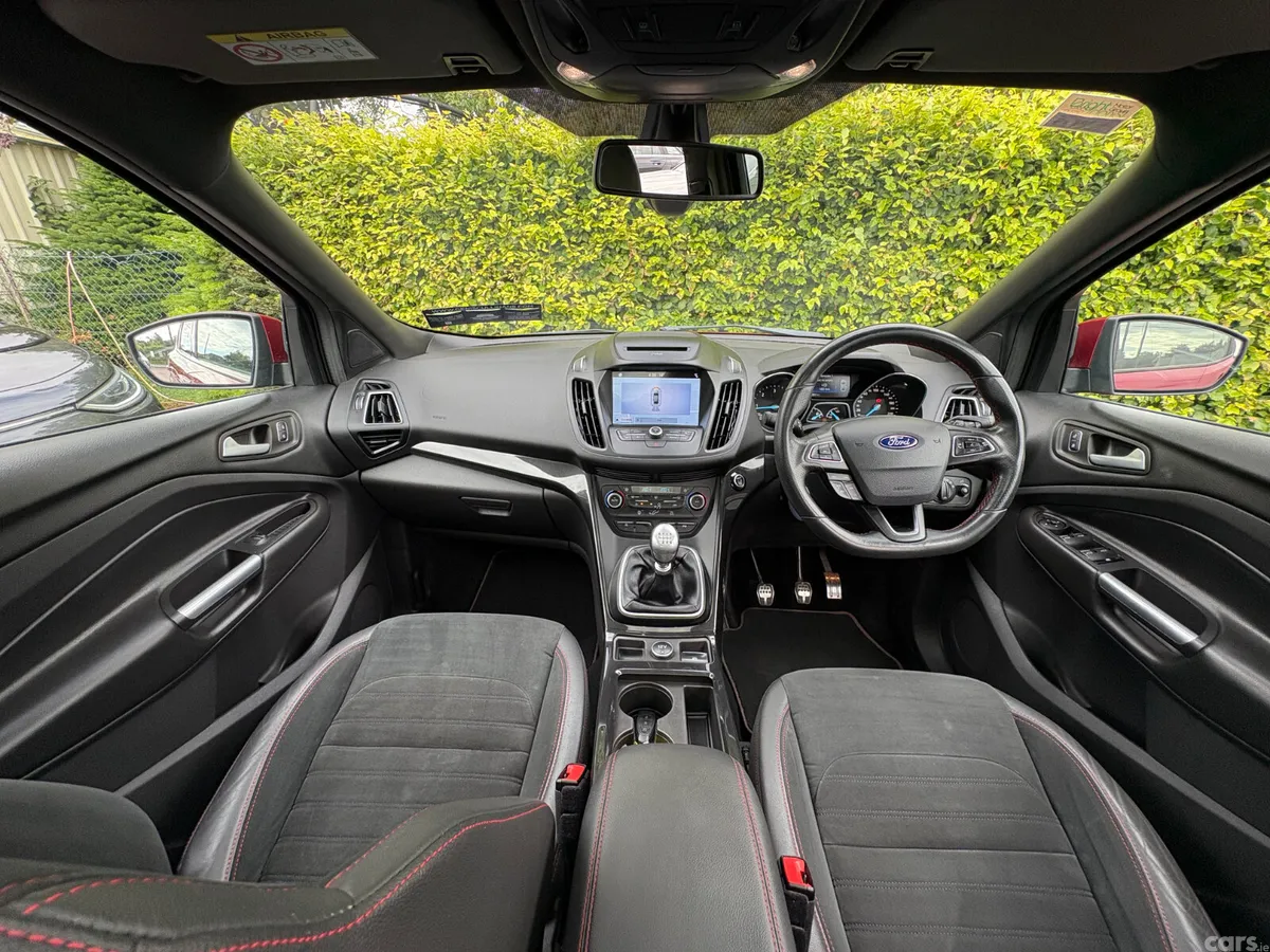 Ford Kuga SUV, Diesel, 2019, Red