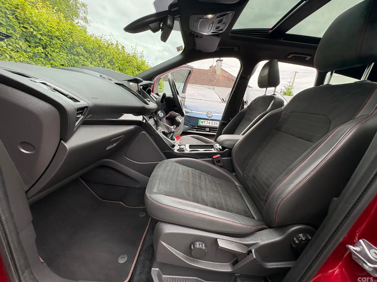Ford Kuga SUV, Diesel, 2019, Red
