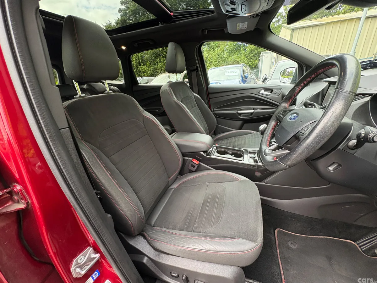 Ford Kuga SUV, Diesel, 2019, Red