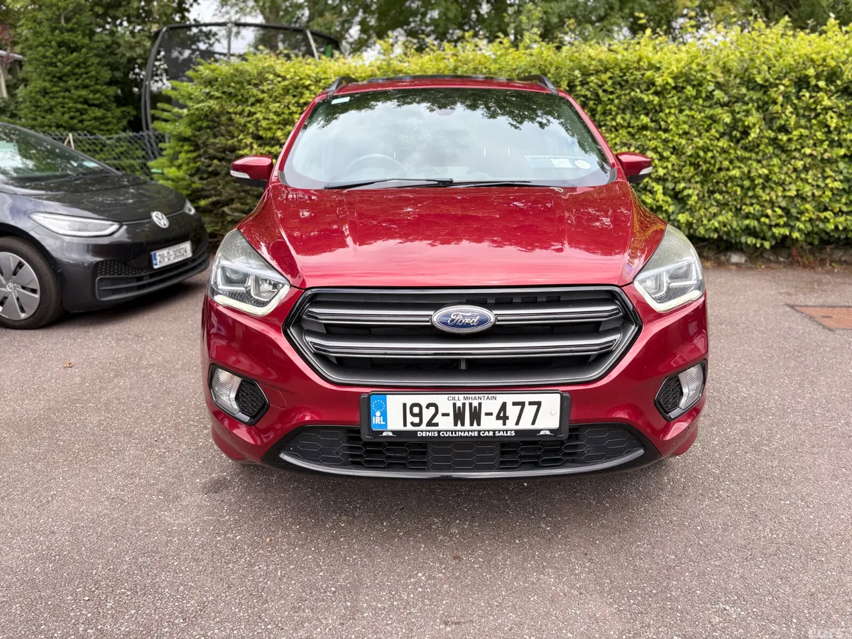 Ford Kuga SUV, Diesel, 2019, Red