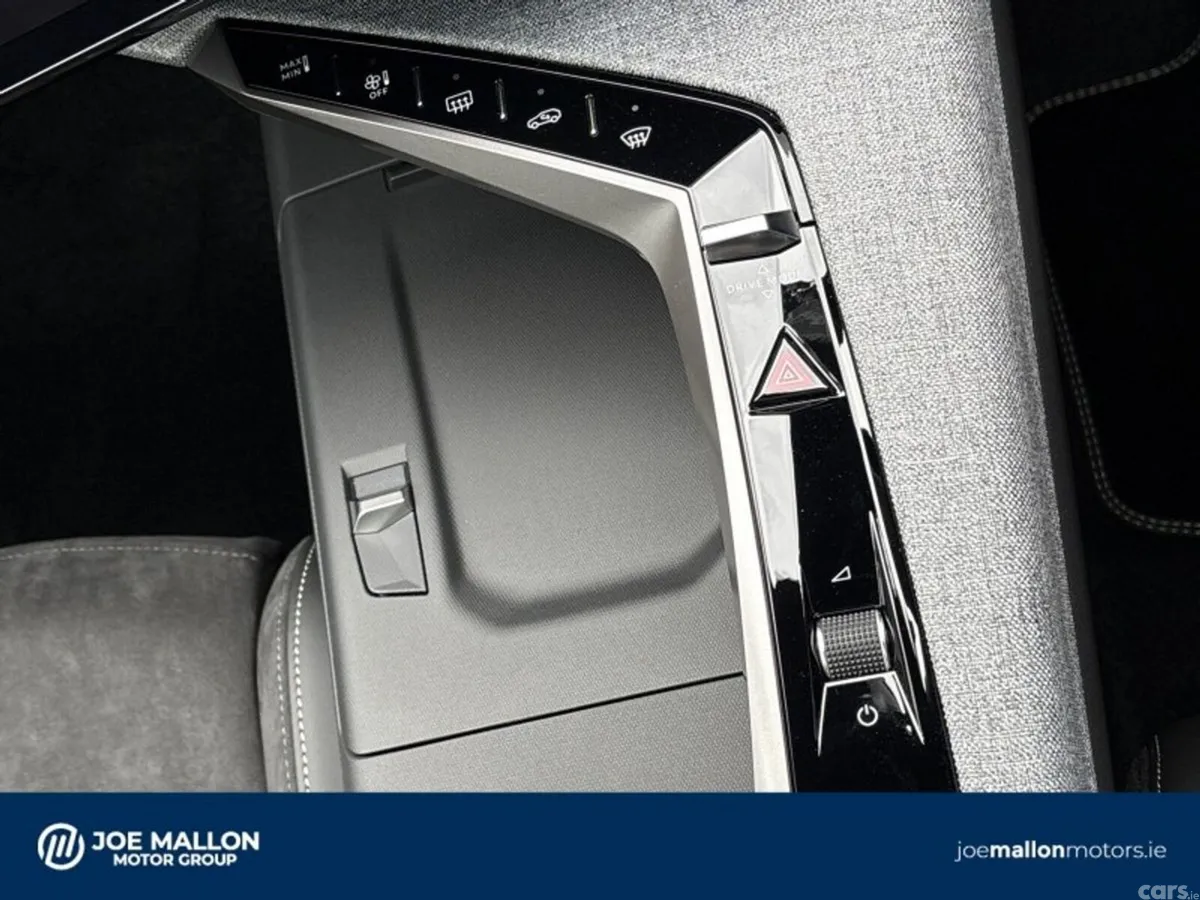 Peugeot 3008 SUV, Petrol Hybrid, 2027, Grey