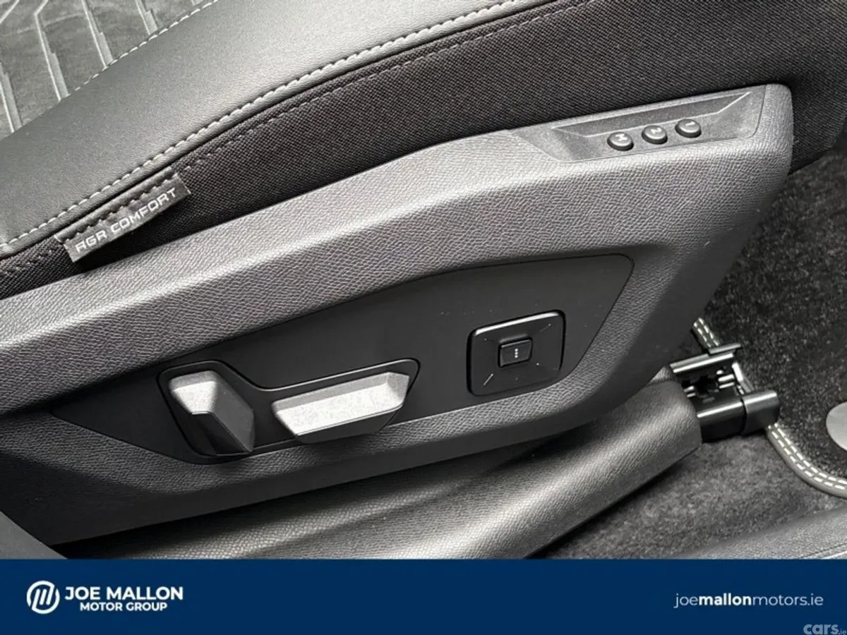 Peugeot 3008 SUV, Petrol Hybrid, 2027, Grey