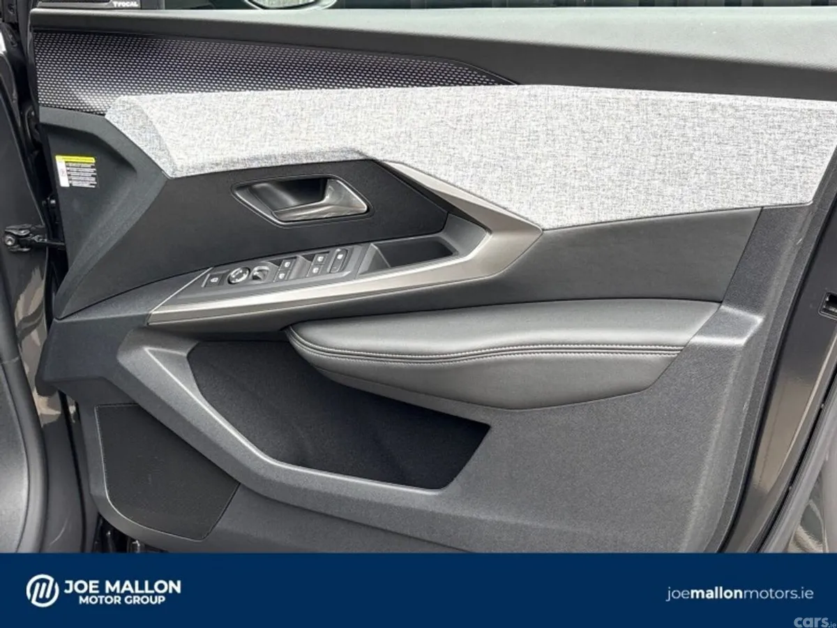 Peugeot 3008 SUV, Petrol Hybrid, 2027, Grey