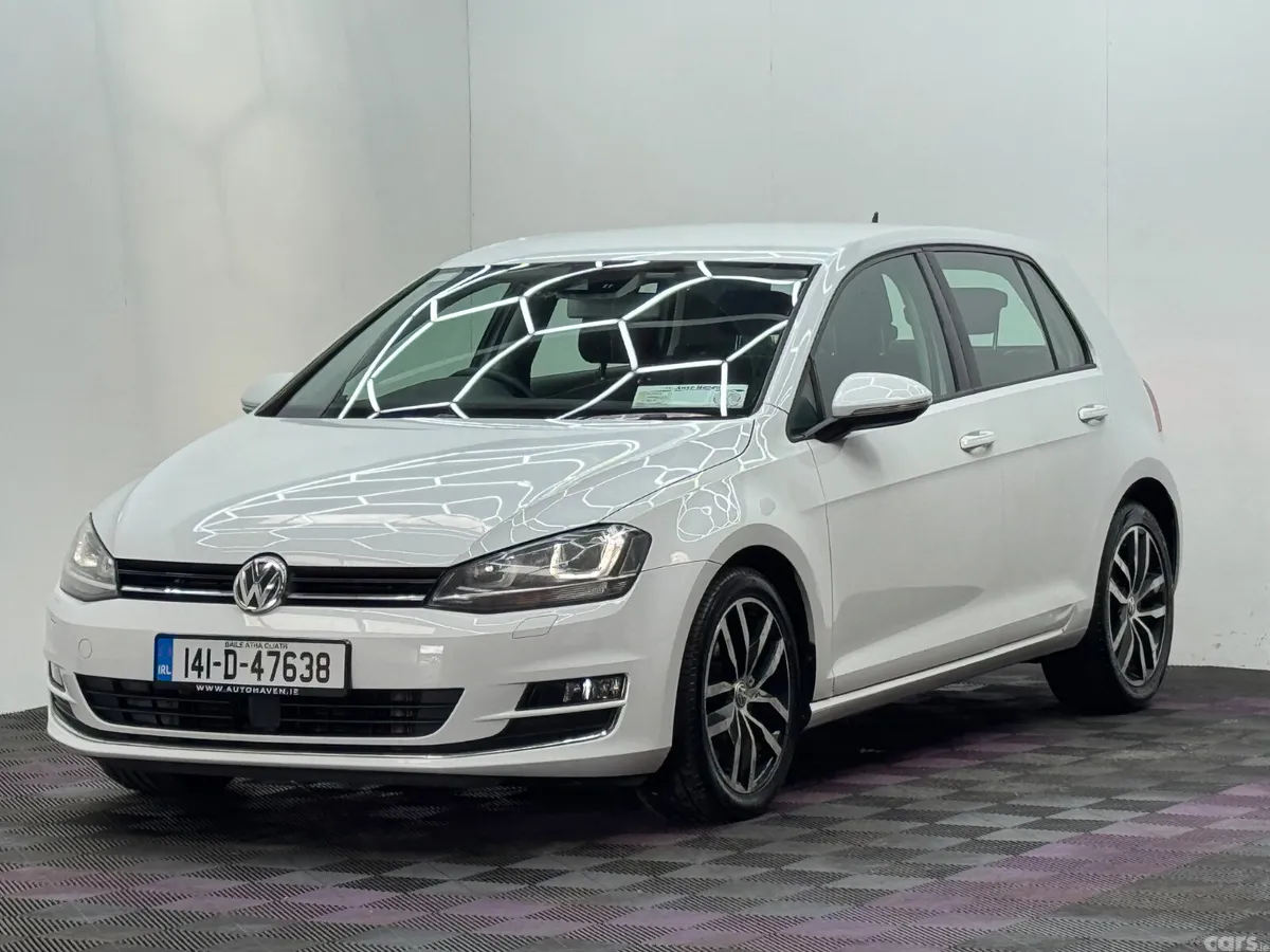 Volkswagen Golf Hatchback, Petrol, 2014, White