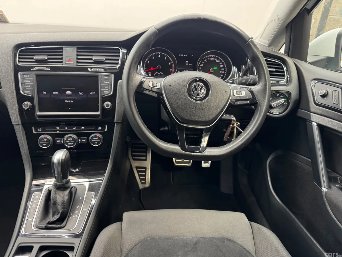 Volkswagen Golf Hatchback, Petrol, 2014, White