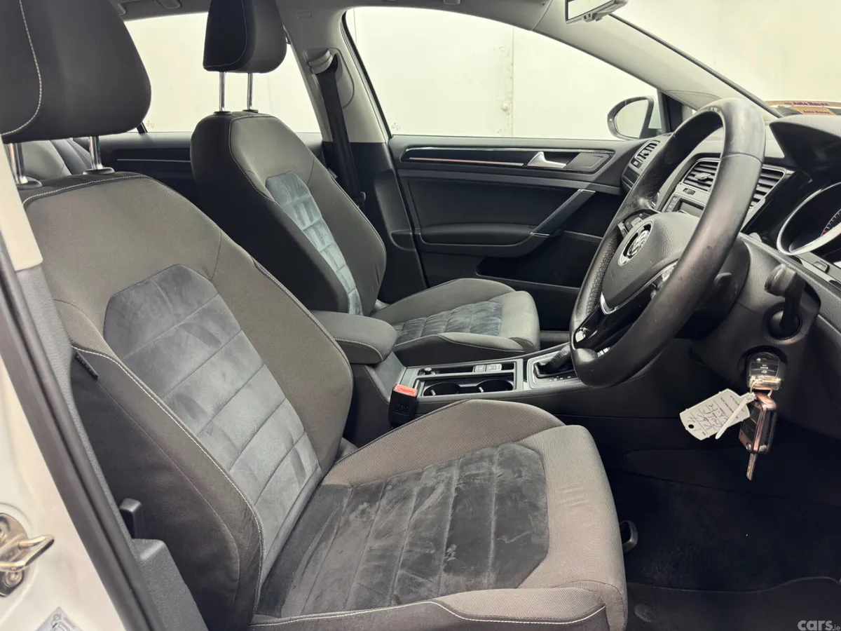 Volkswagen Golf Hatchback, Petrol, 2014, White
