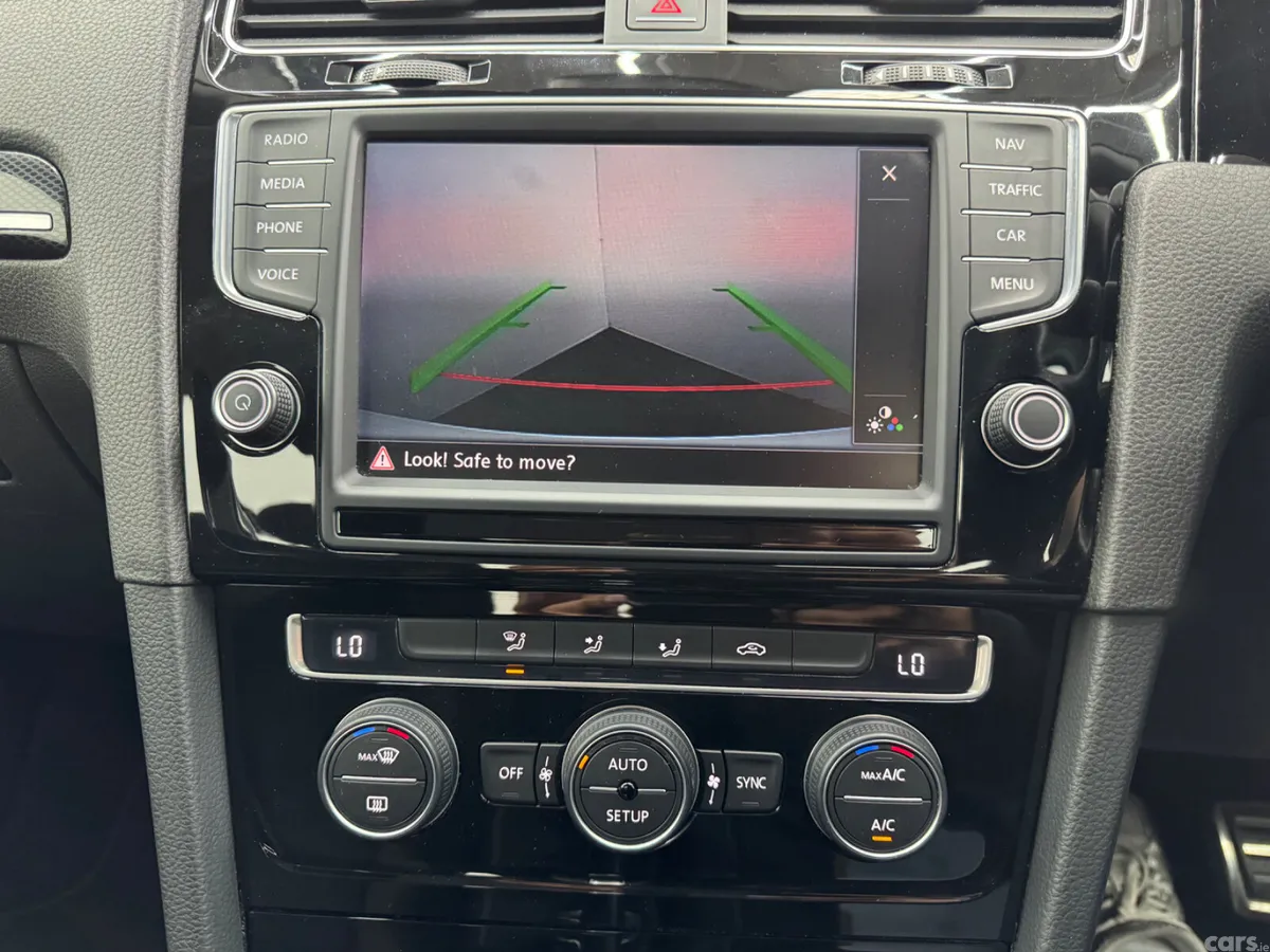 Volkswagen Golf Hatchback, Petrol, 2014, White