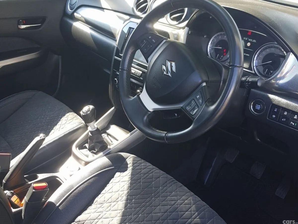 Suzuki Vitara SUV, Petrol, 2023, White