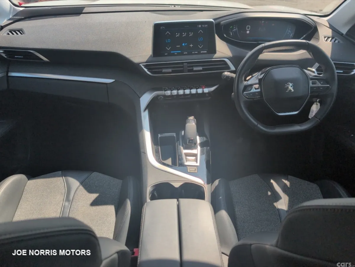 Peugeot 3008 MPV, Diesel, 2019, White