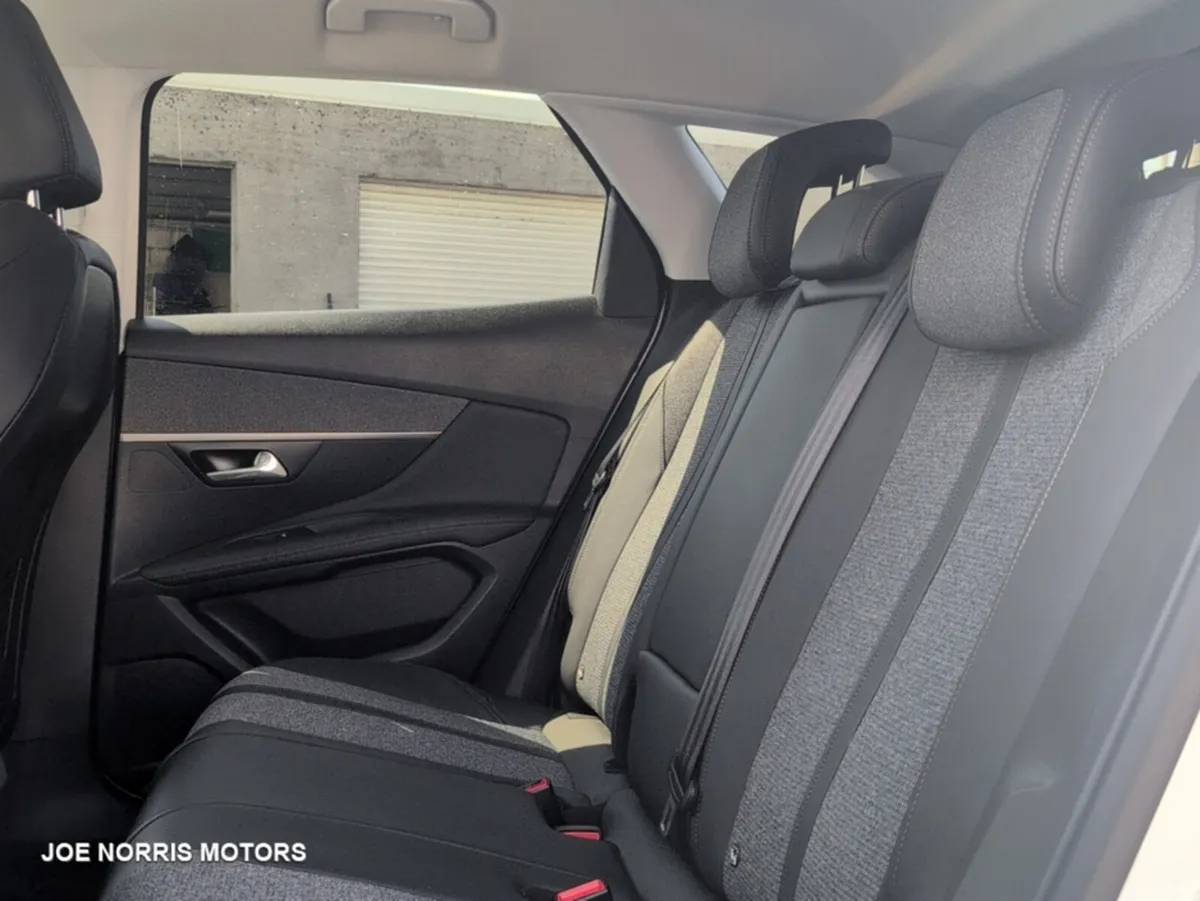 Peugeot 3008 MPV, Diesel, 2019, White