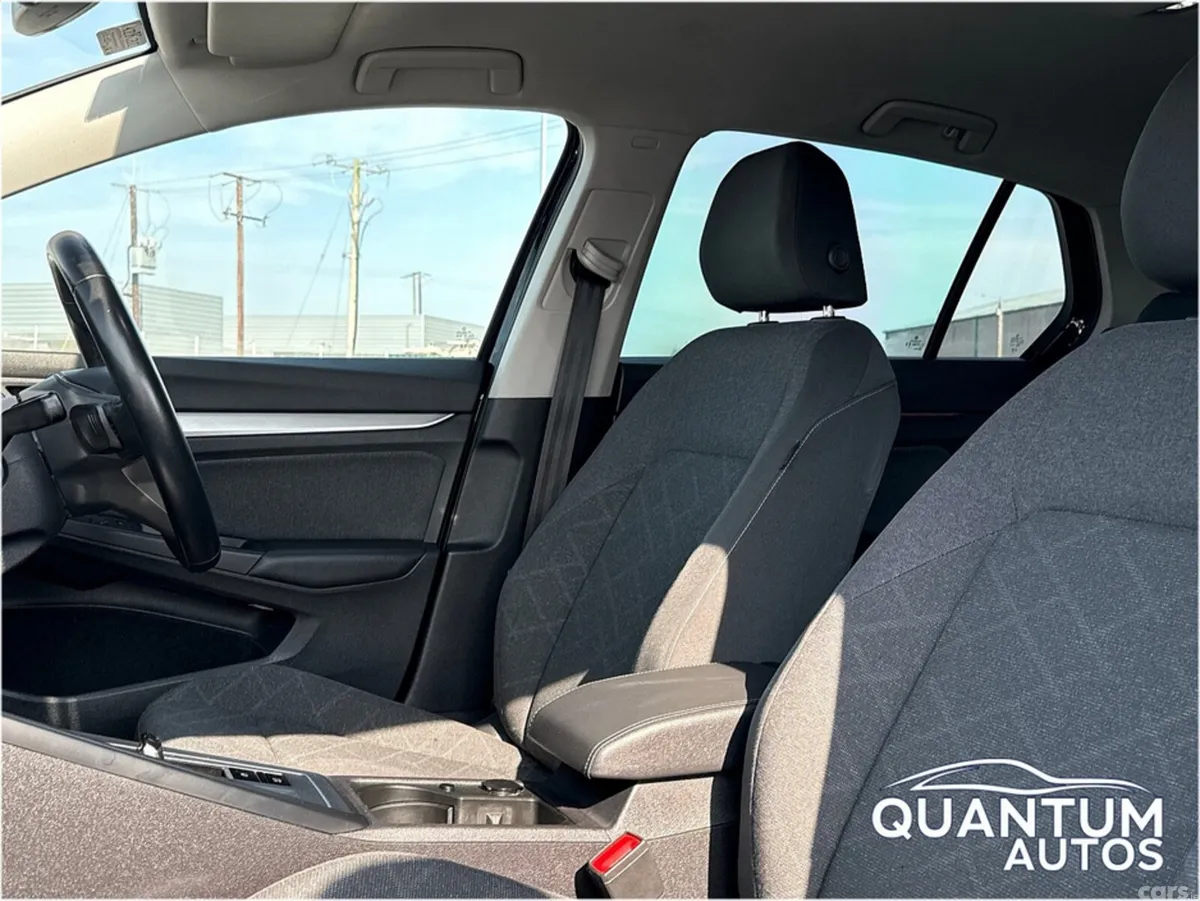 Volkswagen Golf Hatchback, Diesel, 2023, Black