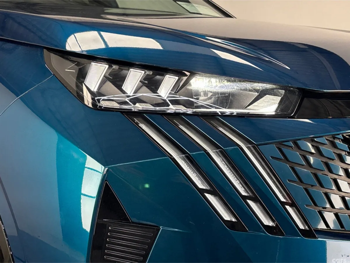Peugeot 5008 Hatchback, Electric, 2025, Blue