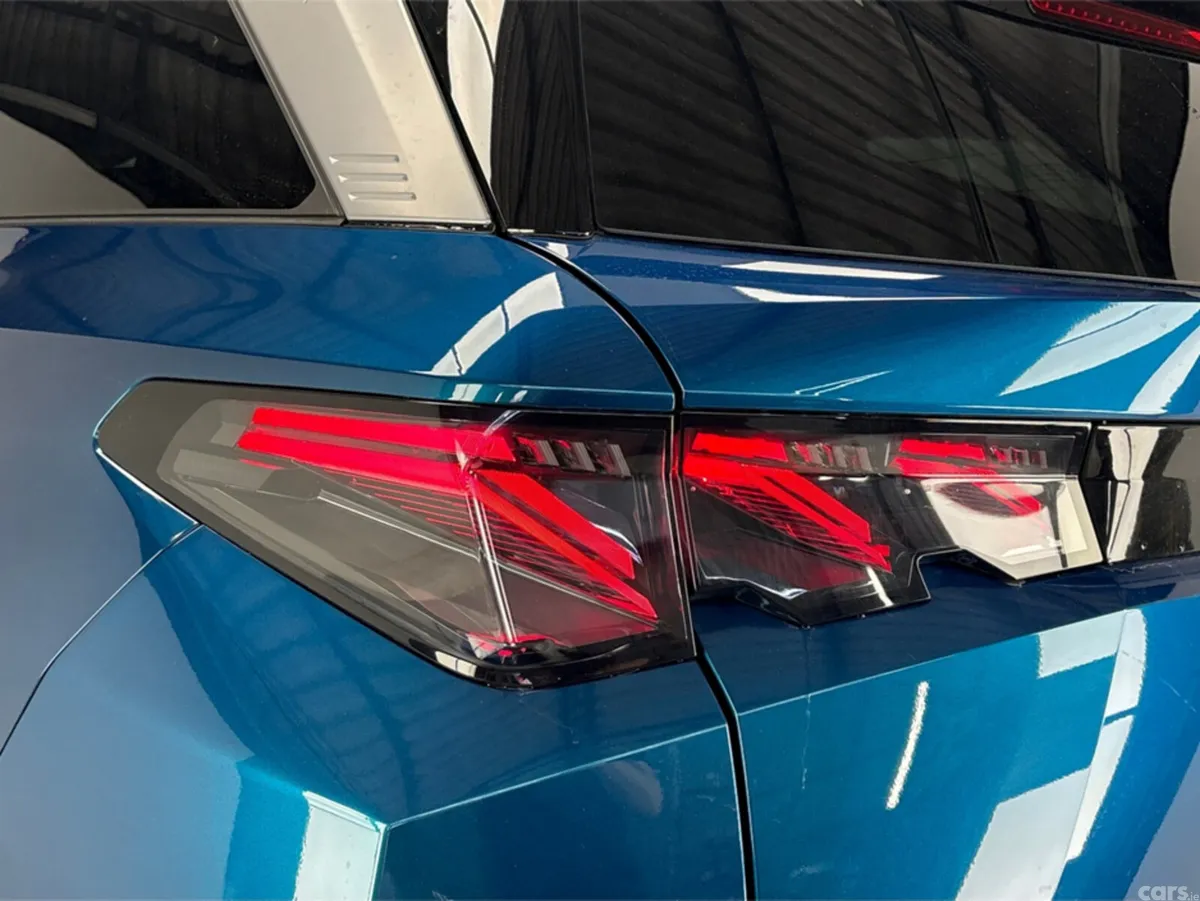 Peugeot 5008 Hatchback, Electric, 2025, Blue