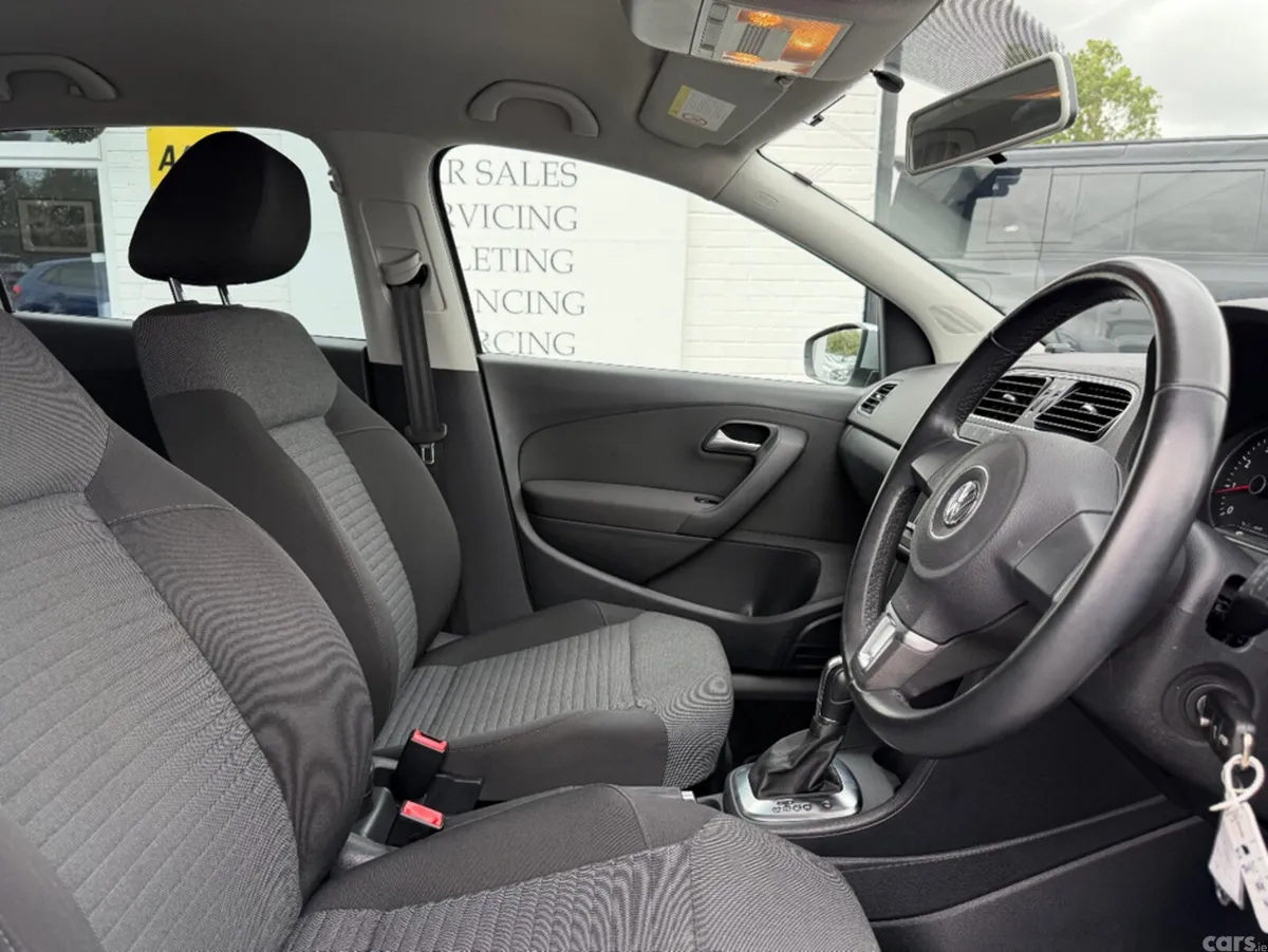 Volkswagen Polo Hatchback, Petrol, 2013, Silver