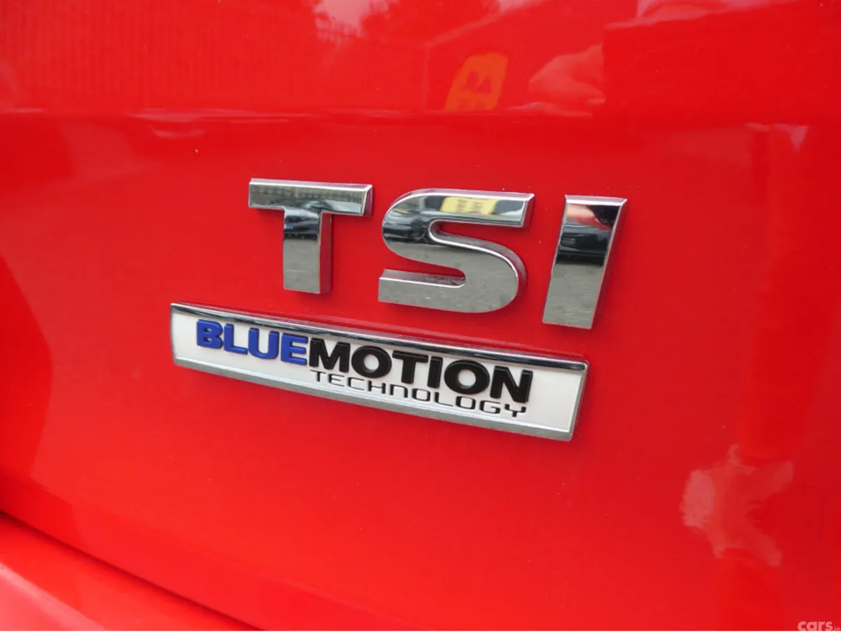 Volkswagen Polo Hatchback, Petrol, 2016, Red