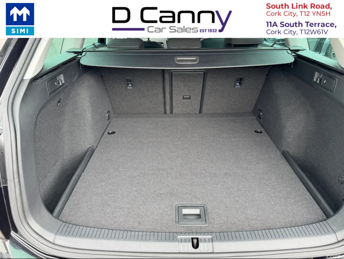 Volkswagen Golf Estate, Petrol, 2019, Black