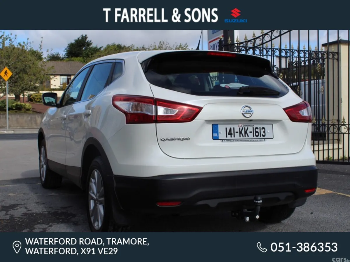 Nissan Qashqai MPV, Petrol, 2014, White