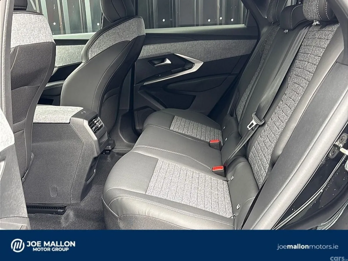 Peugeot 3008 MPV, Petrol, 2026, Black