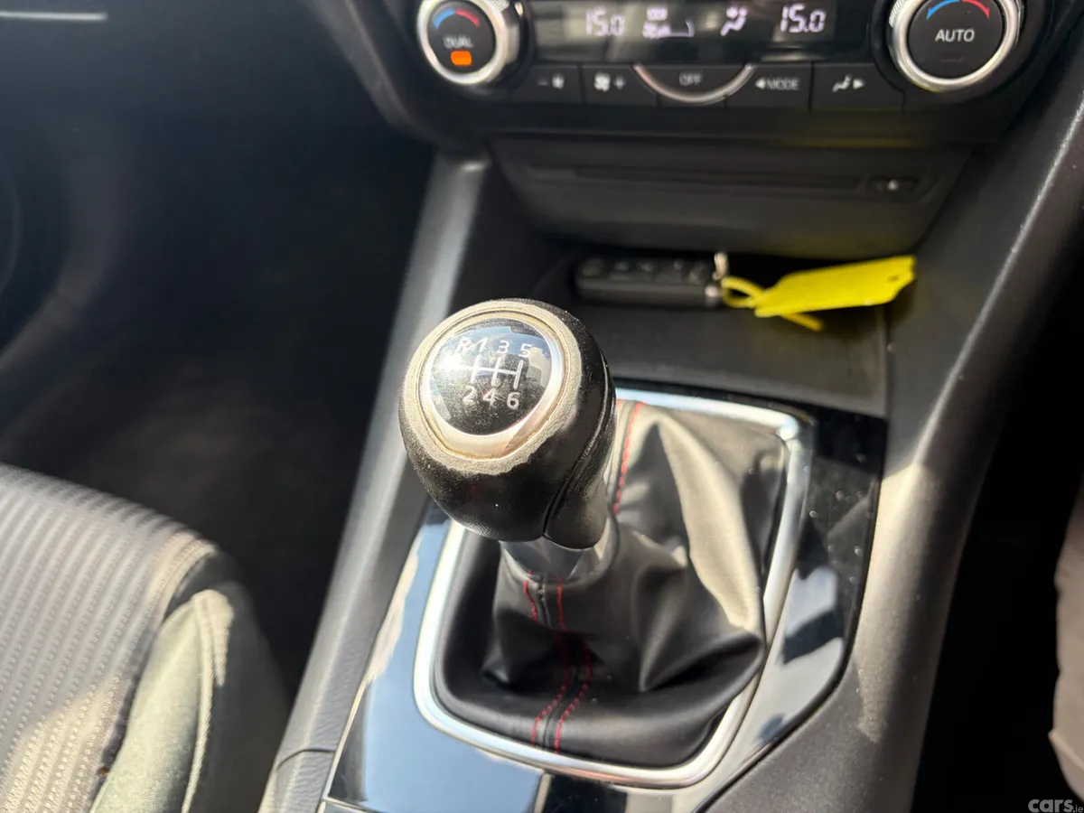 Mazda Mazda3 Saloon, Diesel, 2015, Blue