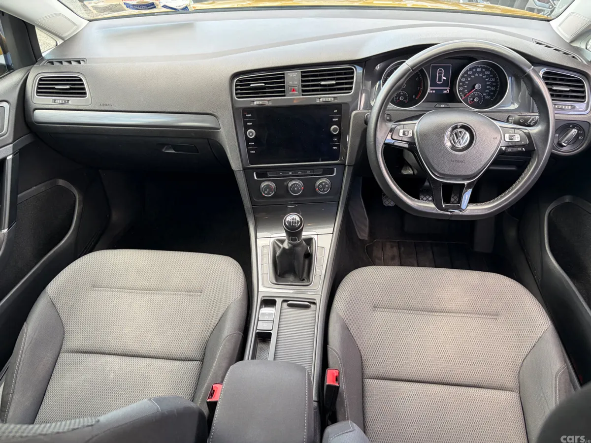 Volkswagen Golf Hatchback, Petrol, 2017, Yellow