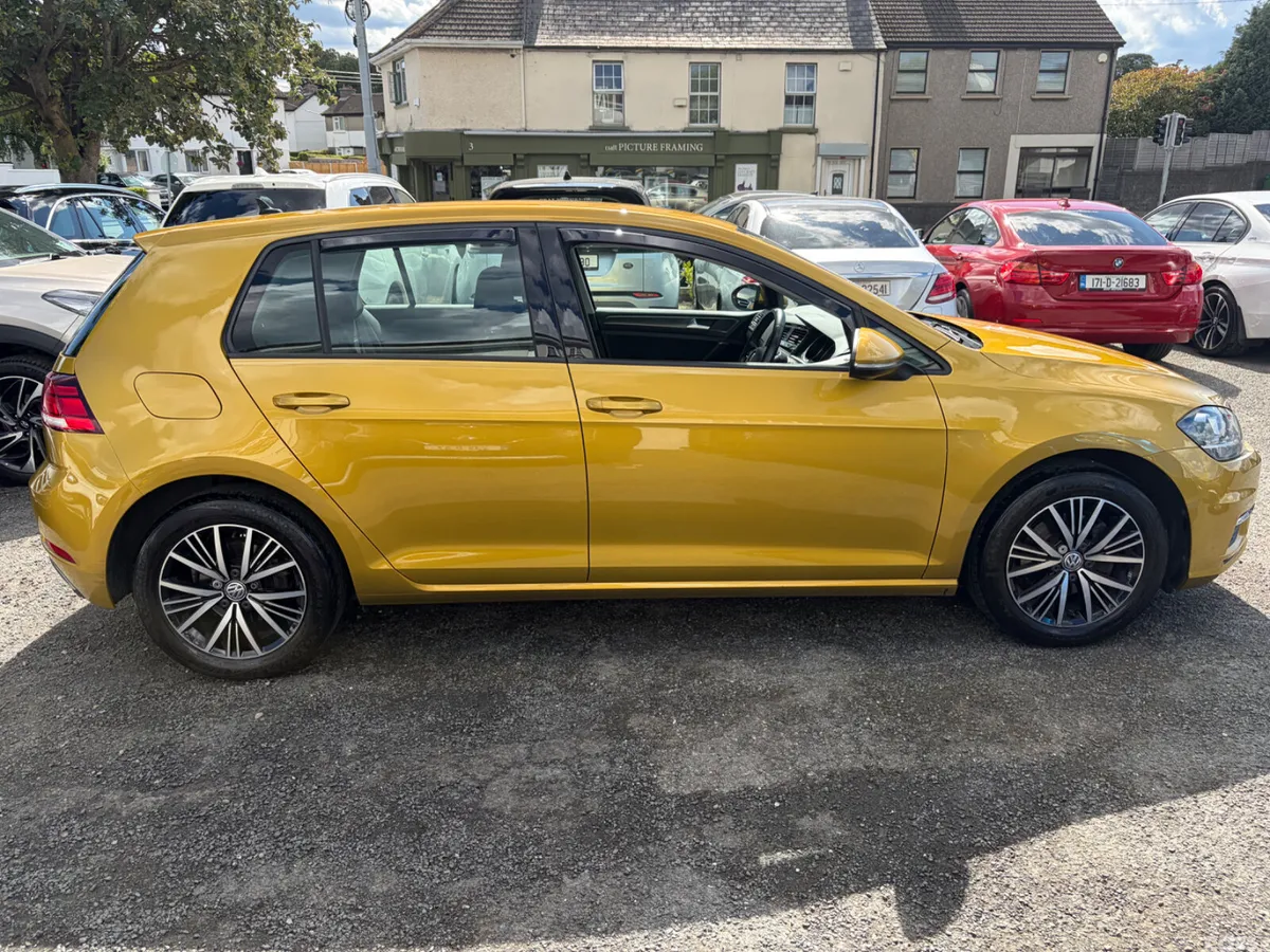 Volkswagen Golf Hatchback, Petrol, 2017, Yellow