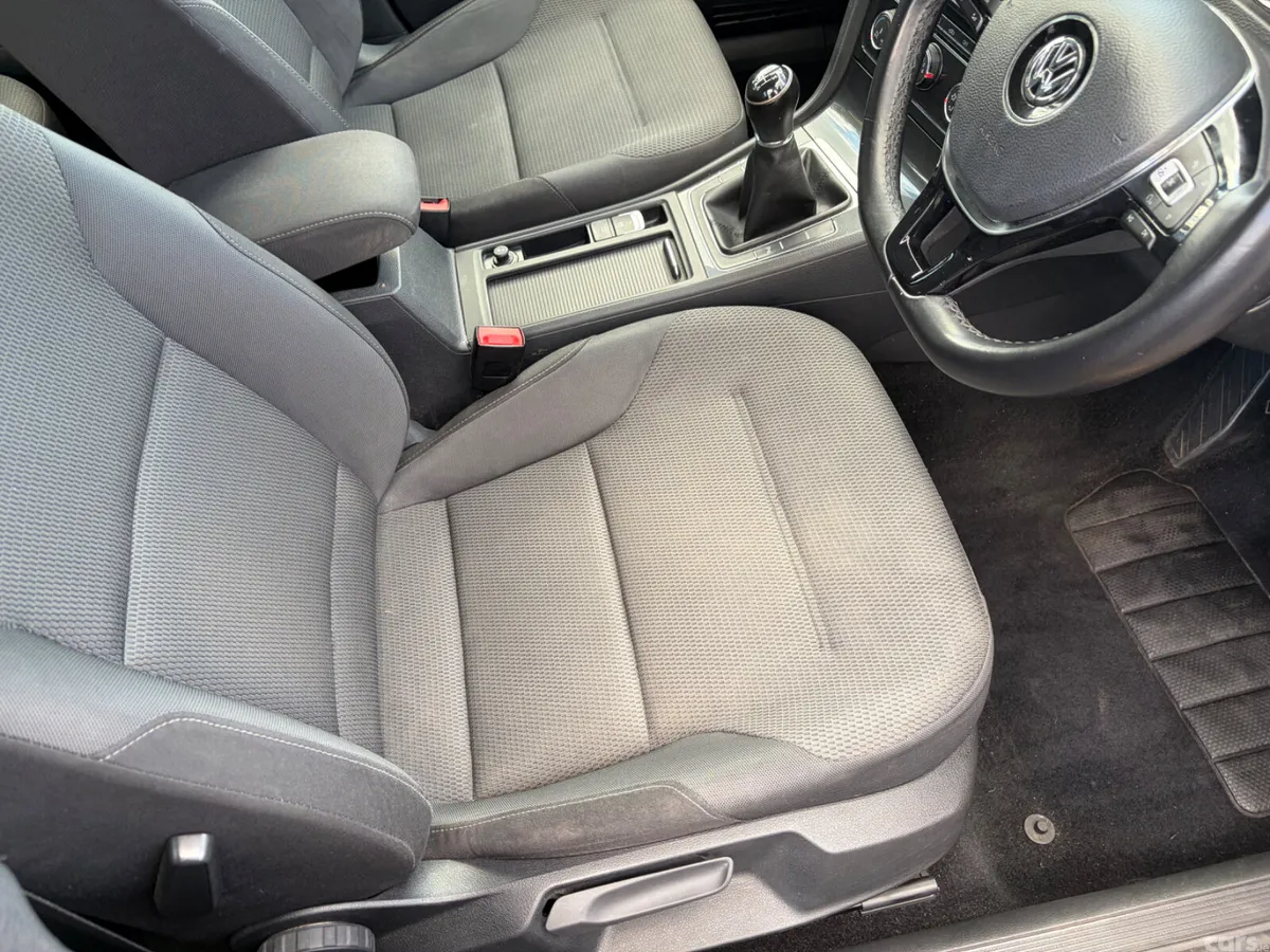Volkswagen Golf Hatchback, Petrol, 2017, Yellow