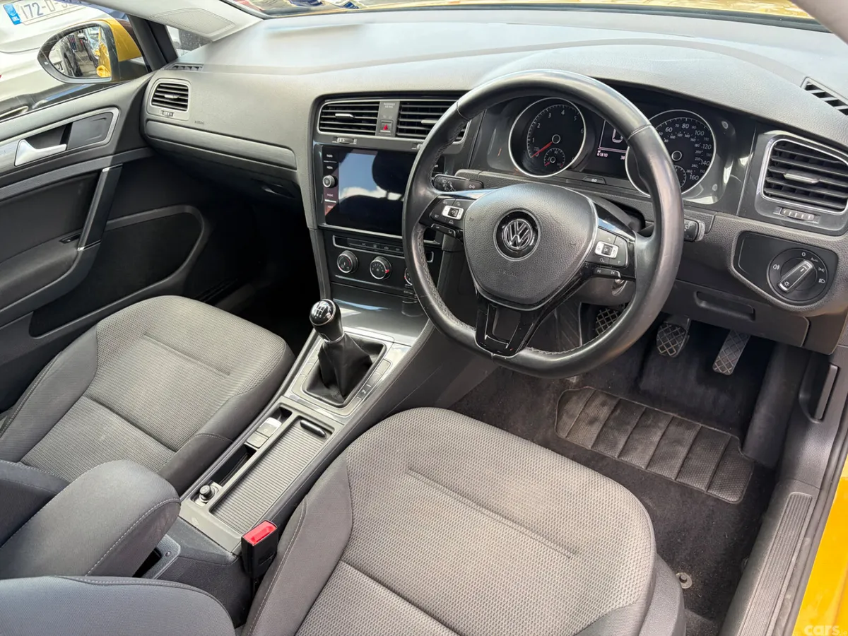 Volkswagen Golf Hatchback, Petrol, 2017, Yellow