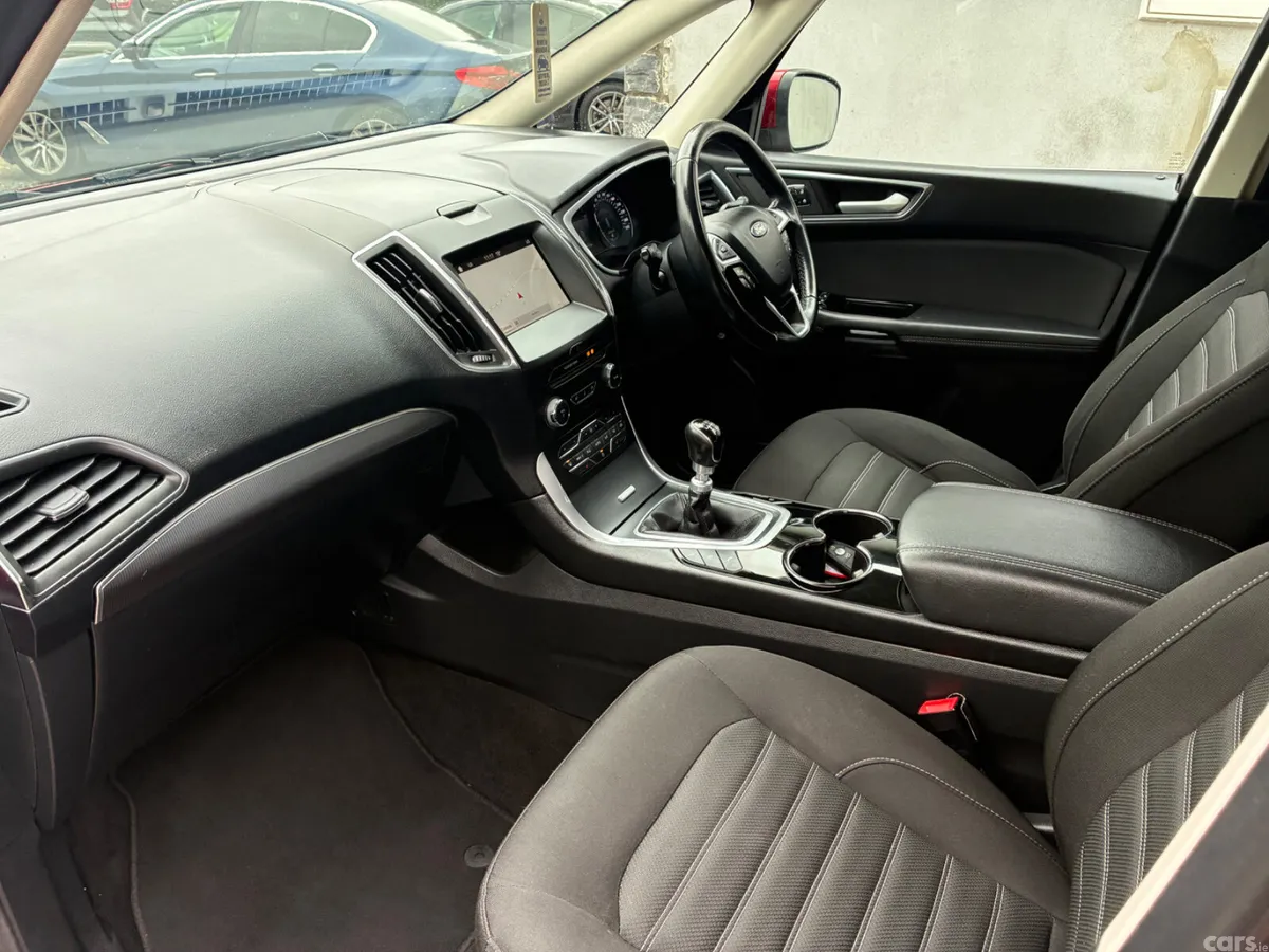 Ford Galaxy MPV, Diesel, 2019, Red