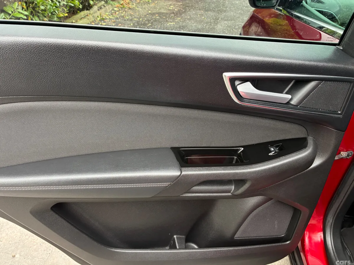 Ford Galaxy MPV, Diesel, 2019, Red