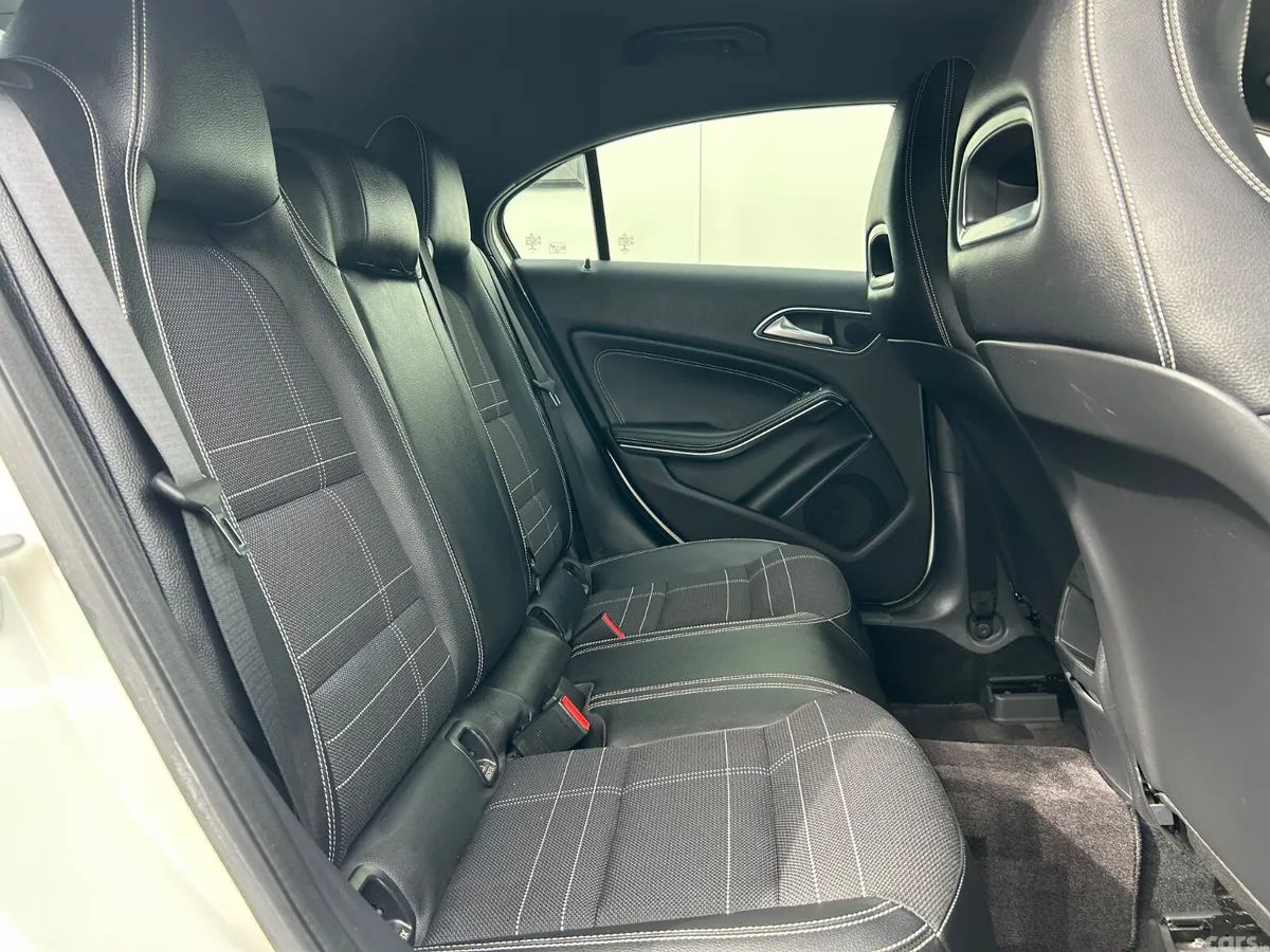 Mercedes-Benz A-Class Hatchback, Petrol, 2013, White