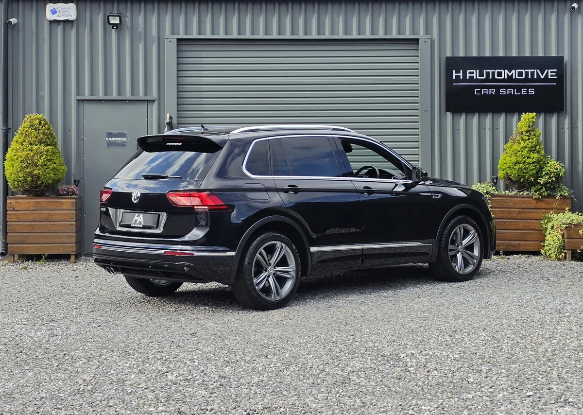 Volkswagen Tiguan SUV, Petrol, 2018, Black