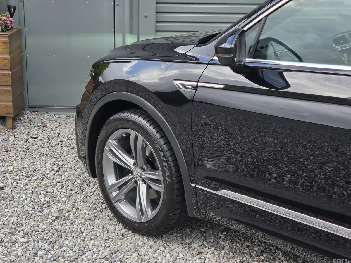Volkswagen Tiguan SUV, Petrol, 2018, Black