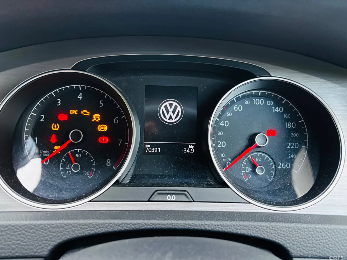 Volkswagen Golf Hatchback, Petrol, 2015, Silver