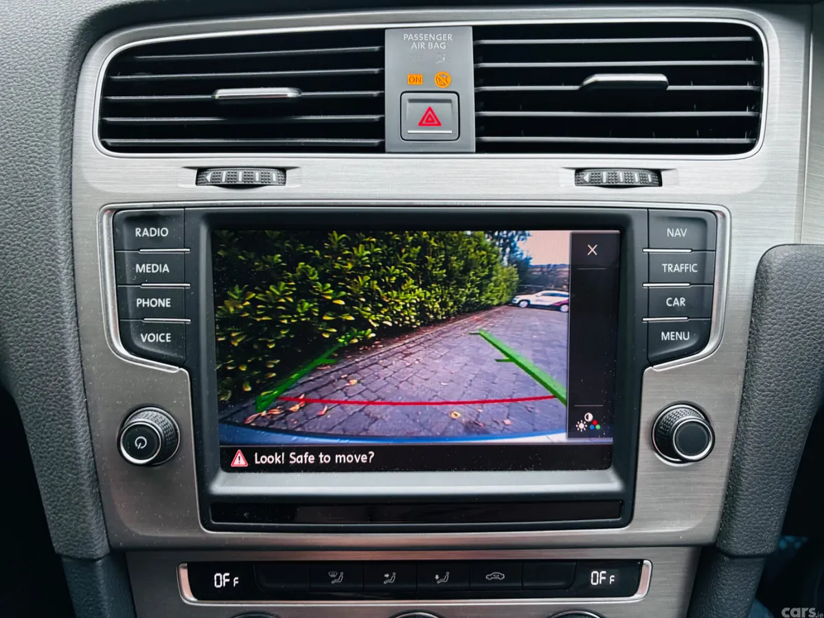 Volkswagen Golf Hatchback, Petrol, 2015, Silver